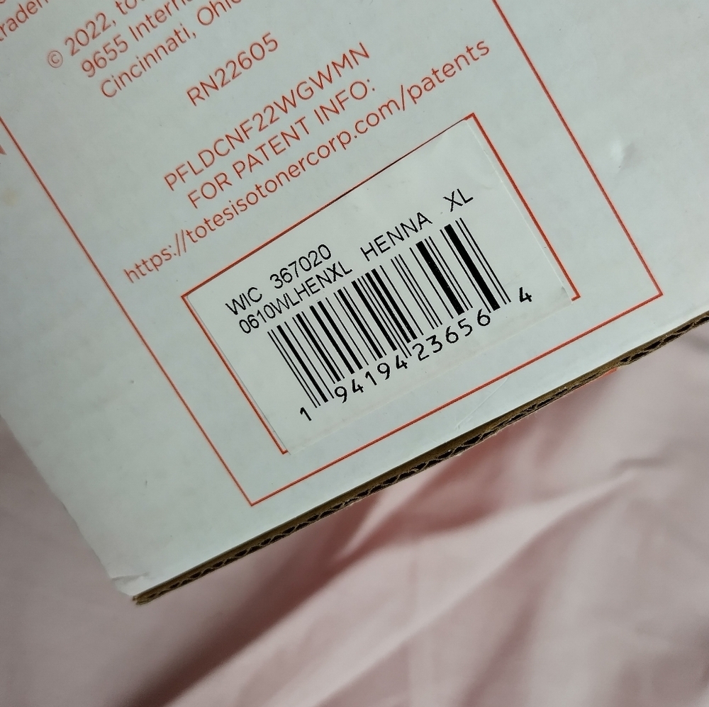 Totes Toasties Women' s Memory Foam Slippers XL ( 9/10) Wine Faux Fur NEW IN BOX - Picture 10 of 10